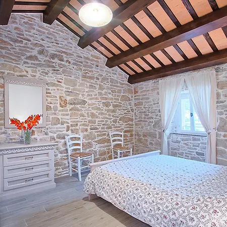 Agra Ferienhaus Pula