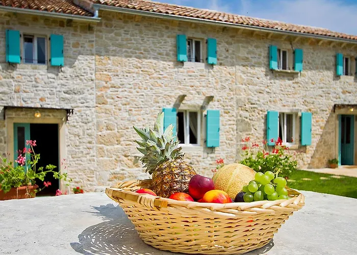 Будинок відпочинку Agra *