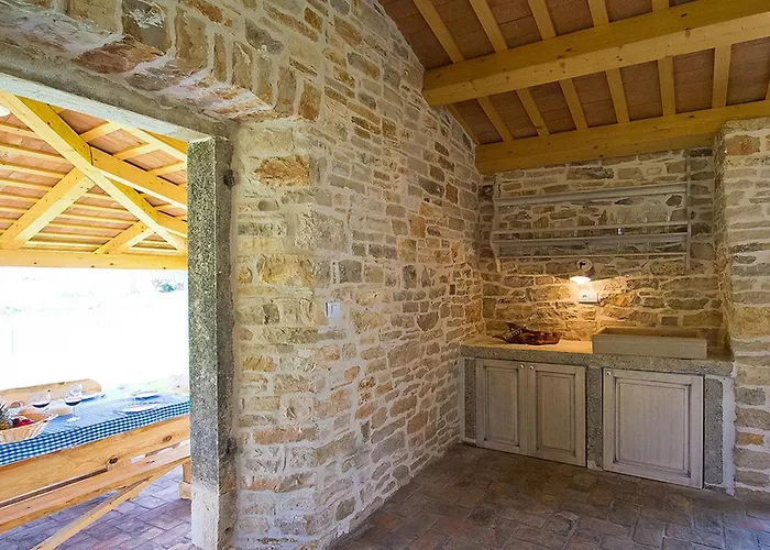 Будинок відпочинку Agra *